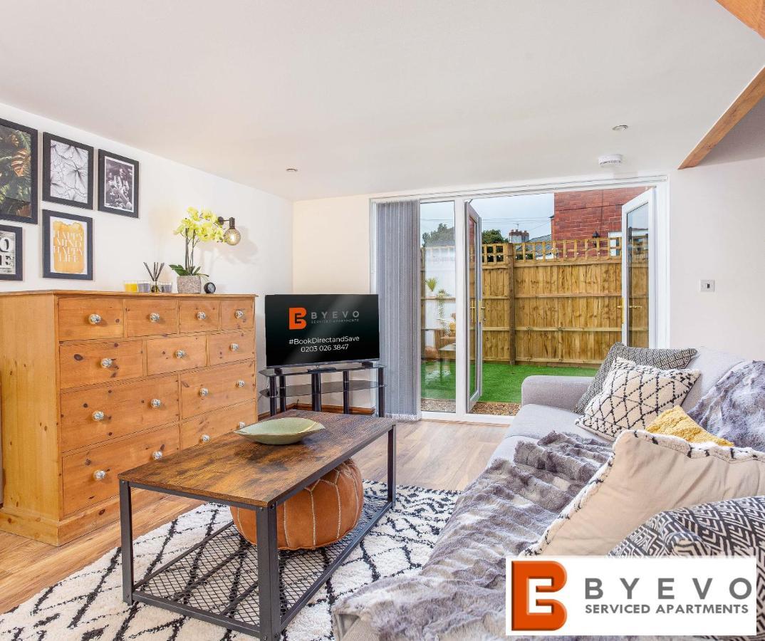 Byevo Oswestry Barn - Quirky Romantic Retreat Or Cosy Contractor Base Eksteriør billede