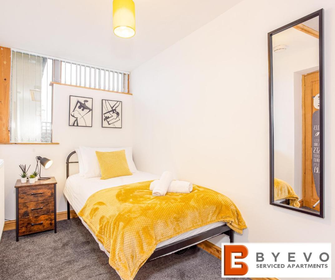 Byevo Oswestry Barn - Quirky Romantic Retreat Or Cosy Contractor Base Eksteriør billede