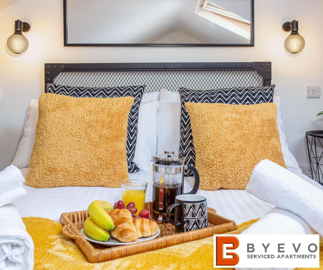 Byevo Oswestry Barn - Quirky Romantic Retreat Or Cosy Contractor Base Eksteriør billede