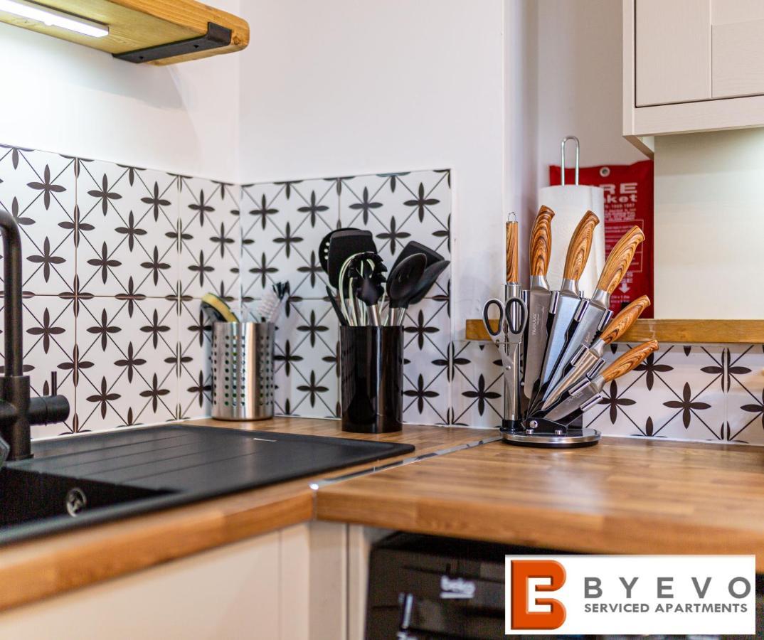 Byevo Oswestry Barn - Quirky Romantic Retreat Or Cosy Contractor Base Eksteriør billede