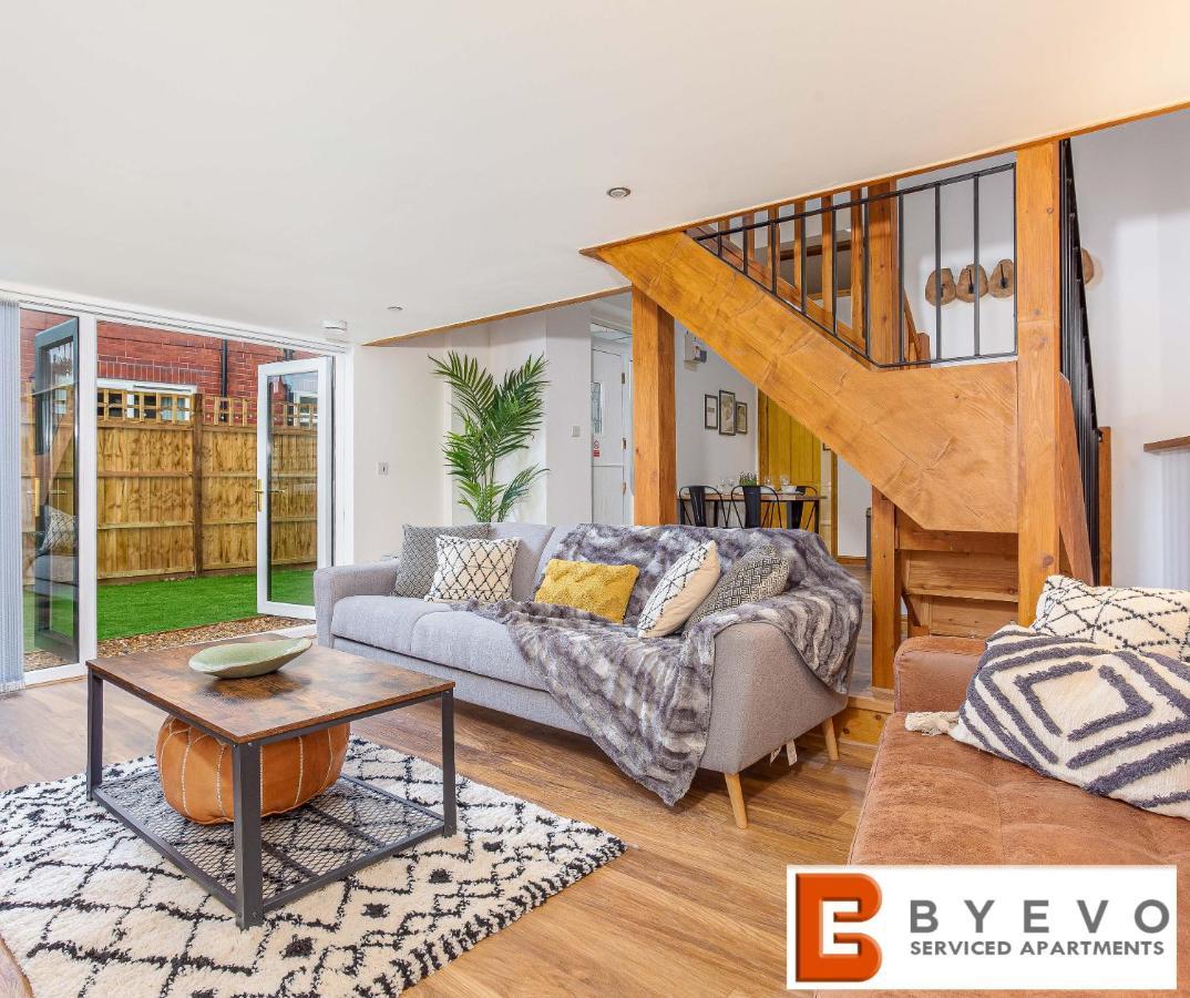 Byevo Oswestry Barn - Quirky Romantic Retreat Or Cosy Contractor Base Eksteriør billede